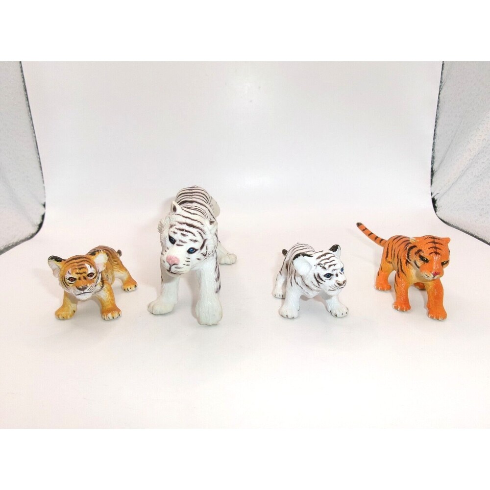 AAA White Tiger with 3 Babies Cubs Figures Plastic Lot of 4